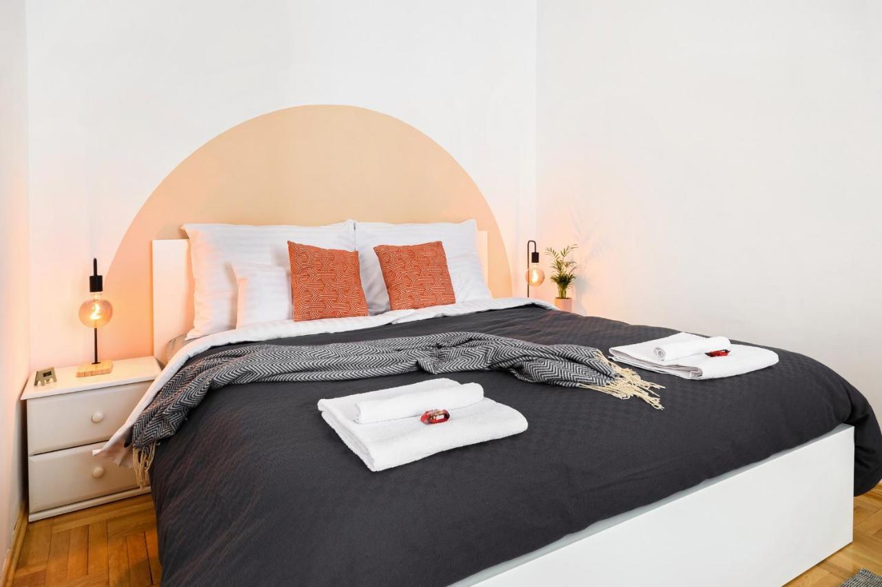 Spacious & Serene Downtown Home With Free Parking — Fotók 2